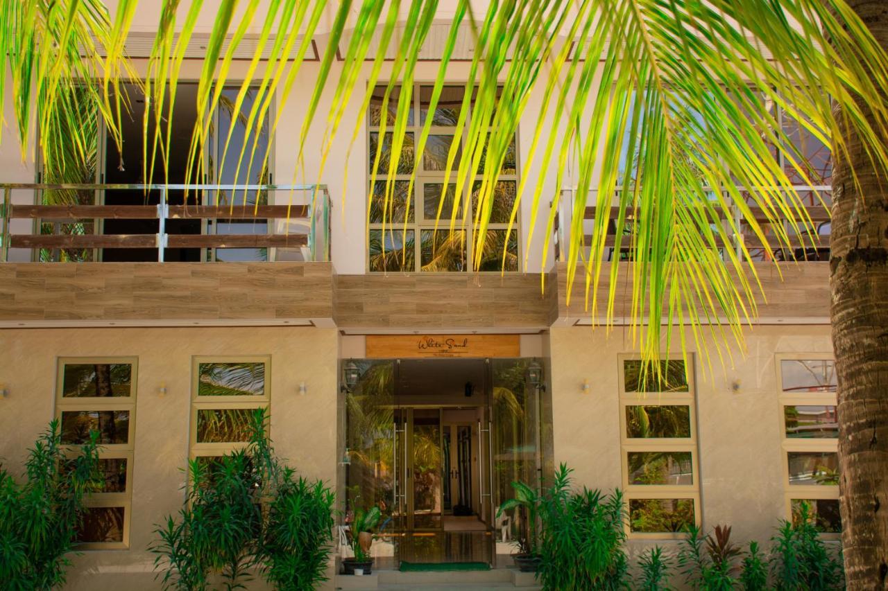 White Sand Lodge Maafushi Kültér fotó